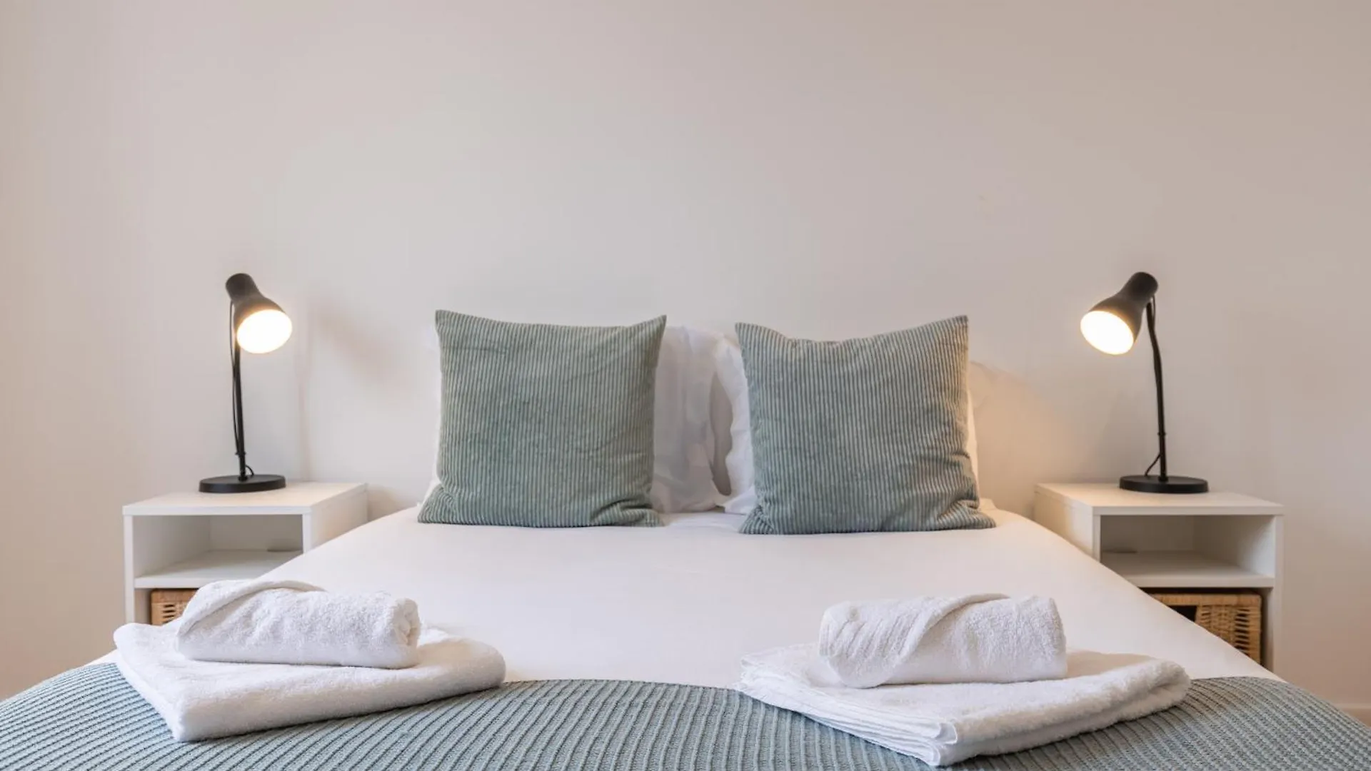 Madragoa Hideout Apartment Lisbon 0*,