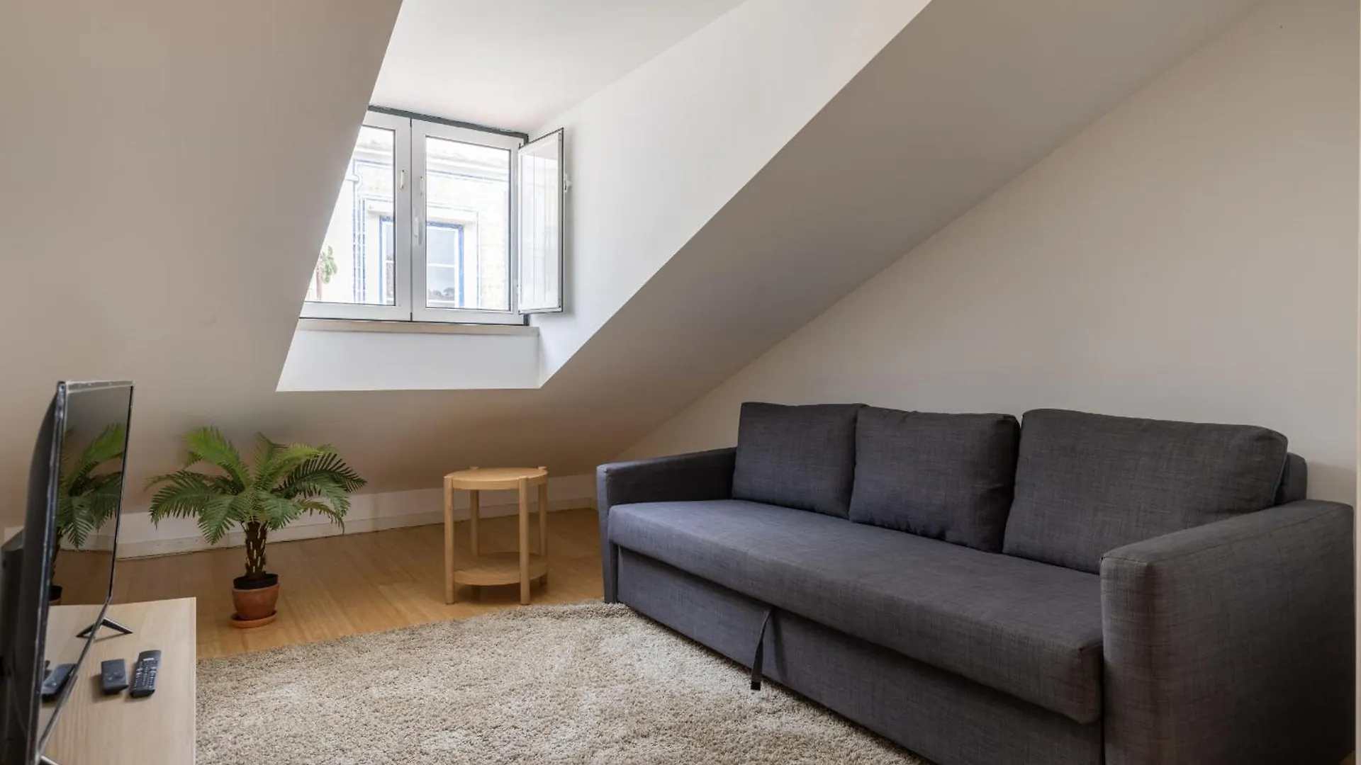 Madragoa Hideout Apartment Lisbon